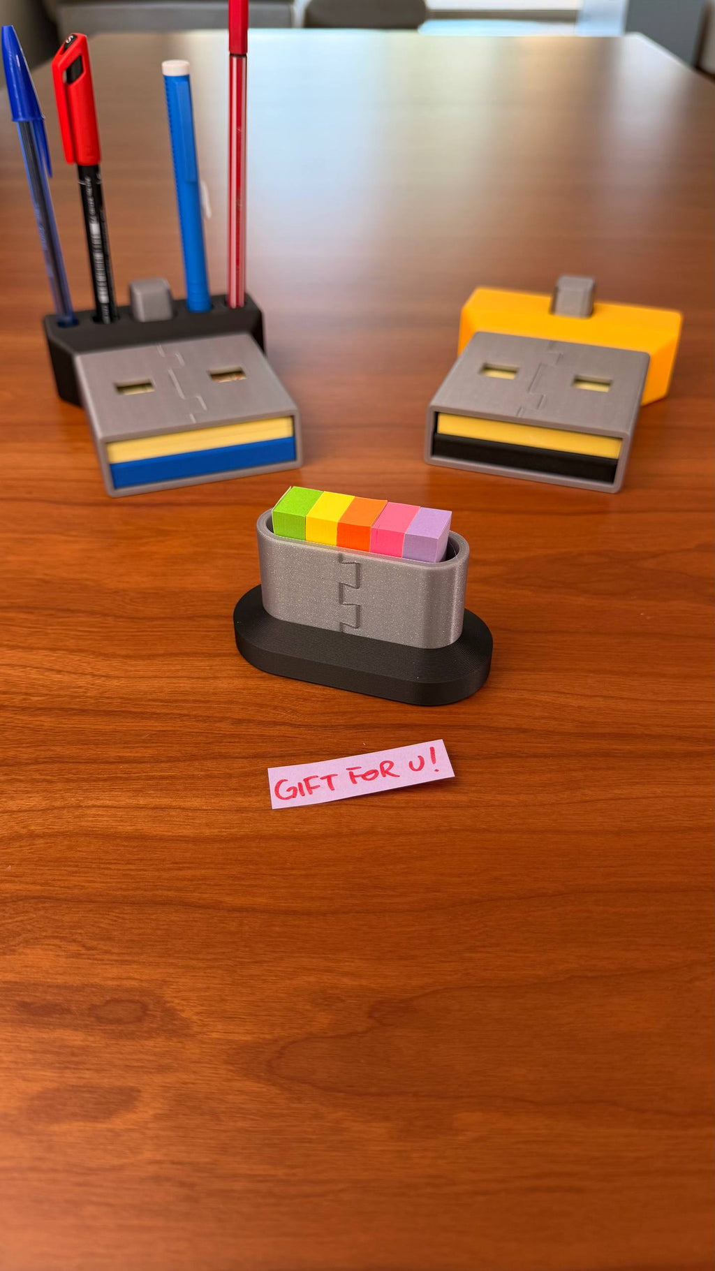 USB NOTE - STICKY NOTE HOLDER & STENCILS