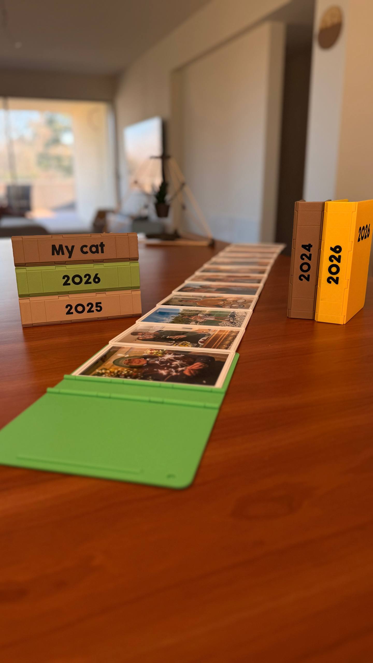 Year in Review Photo Album — Interactive Sliding 4x6 Memory Display (Holds 12)