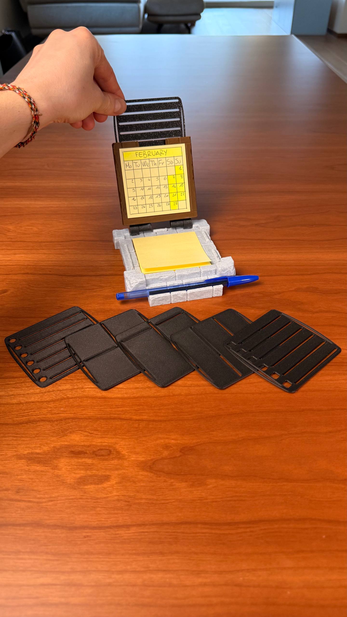 Pen and Post-It Note Holder with stencils