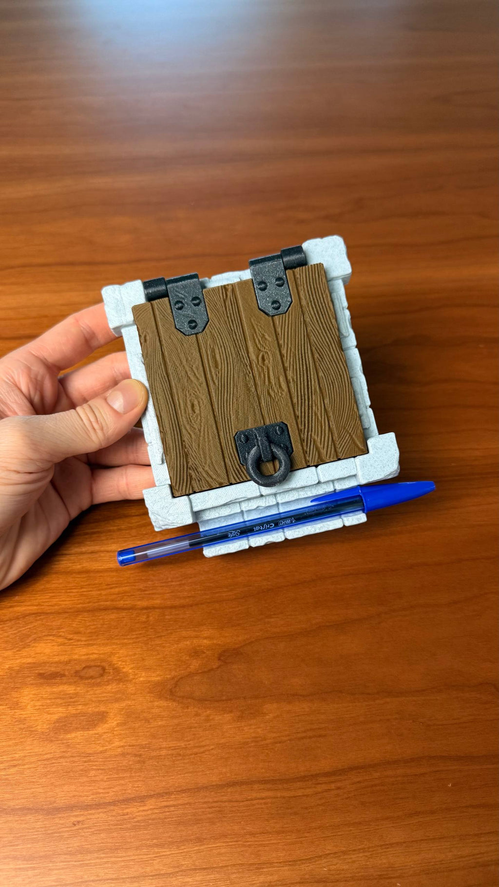 Pen and Post-It Note Holder with stencils