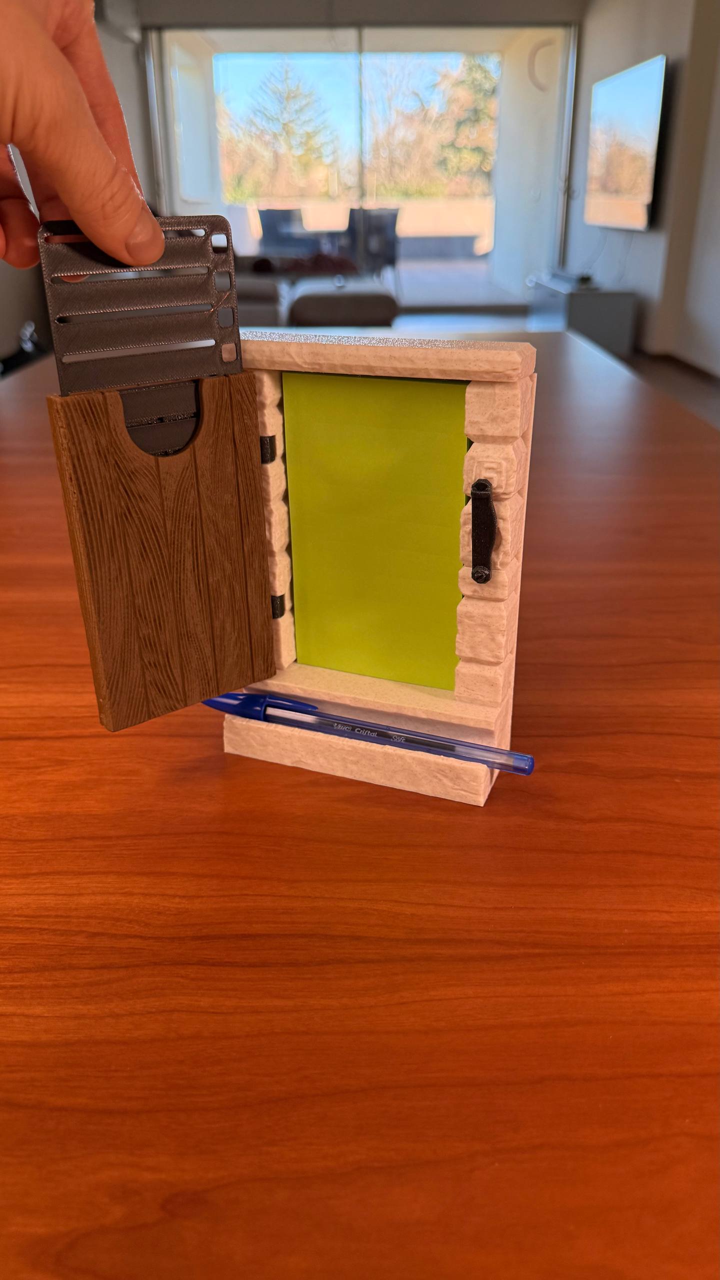 Sticky notes holder and stencils