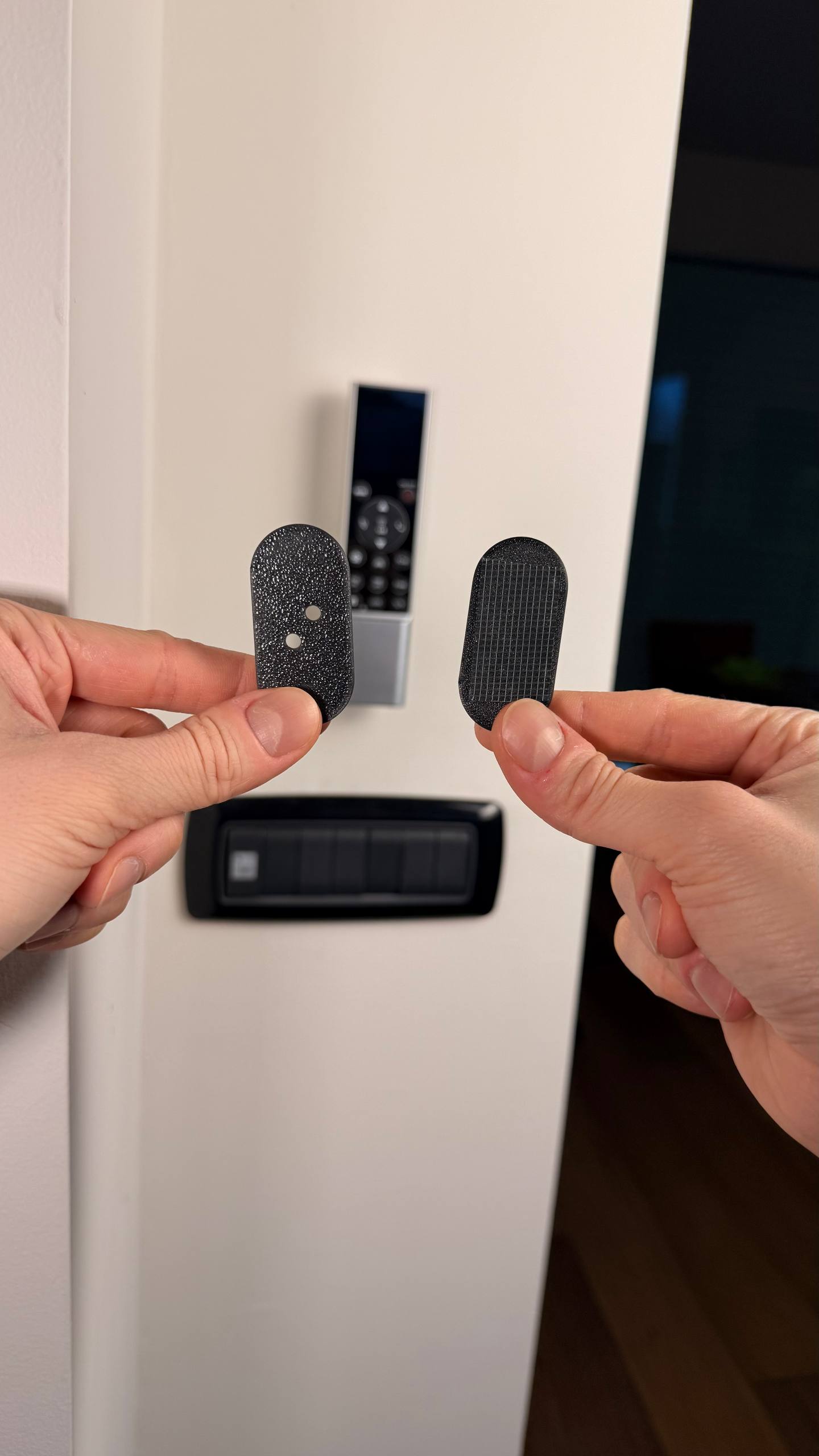 Snap click magnetic wall holder
