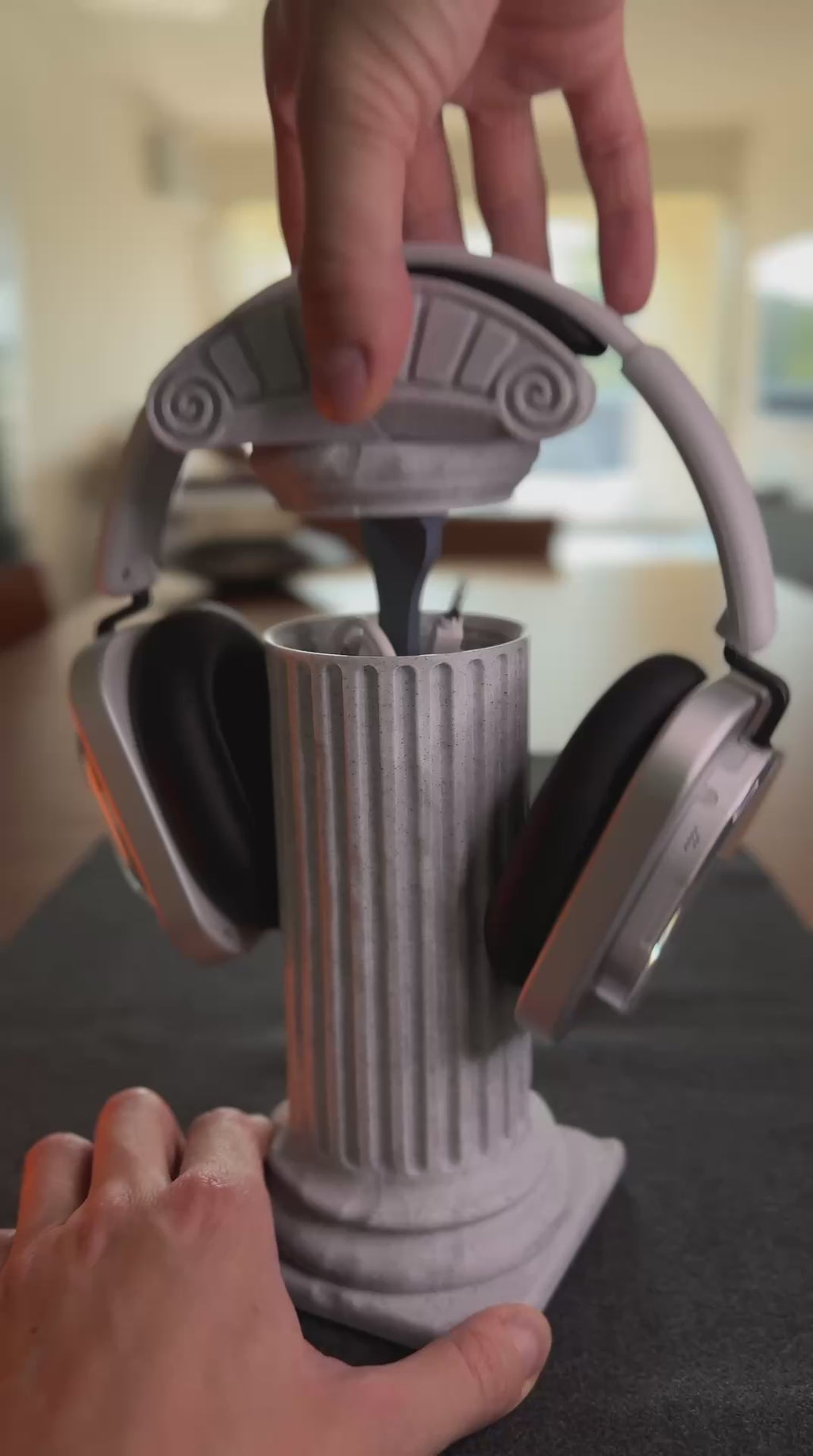 Music Pillar Heahphone Holder
