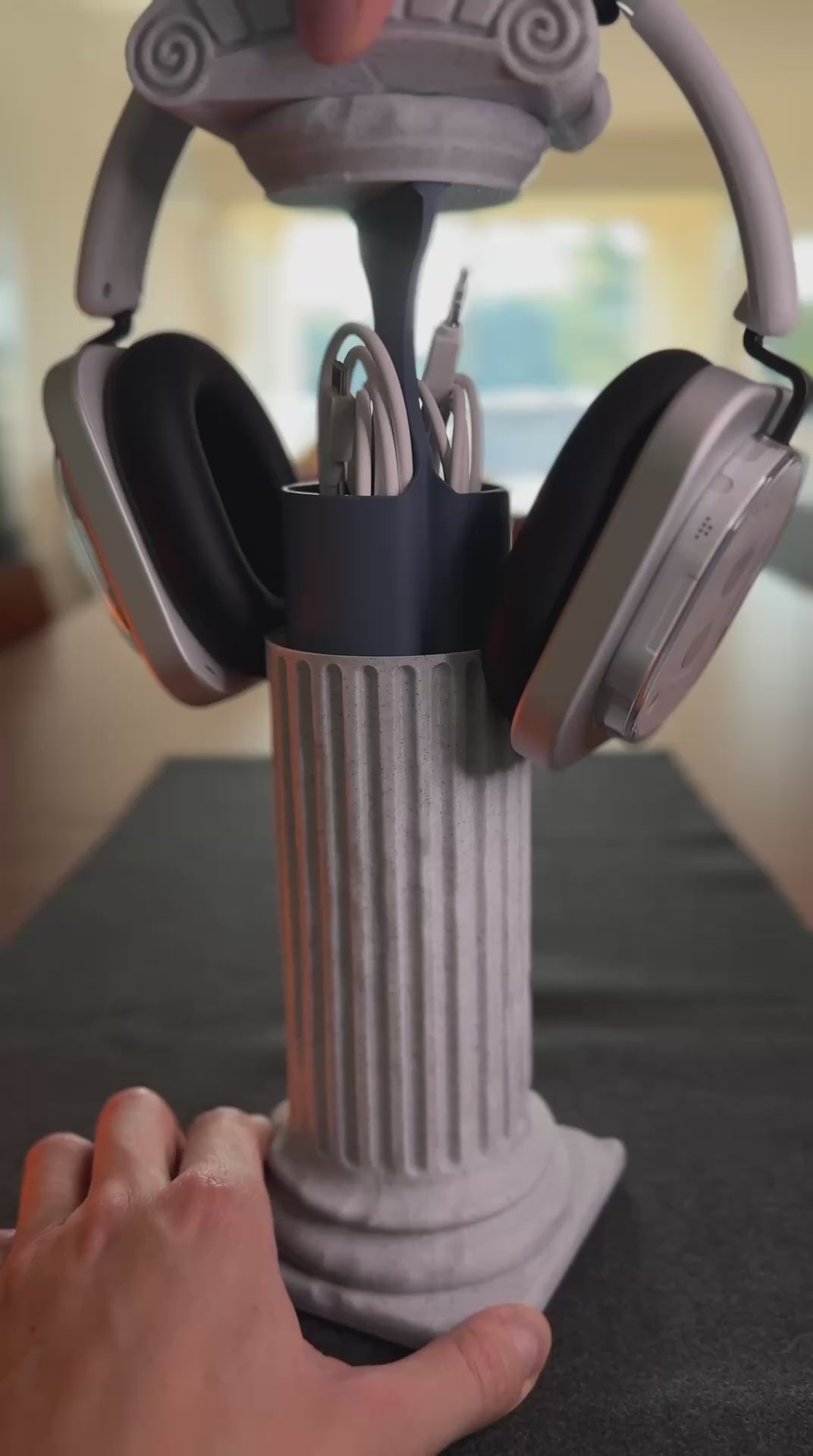 Music Pillar Heahphone Holder